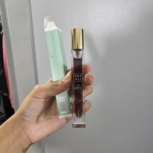 Kayali yum pistachio